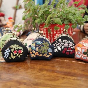 Plant Kiss Lock Bag Embroidery Kit