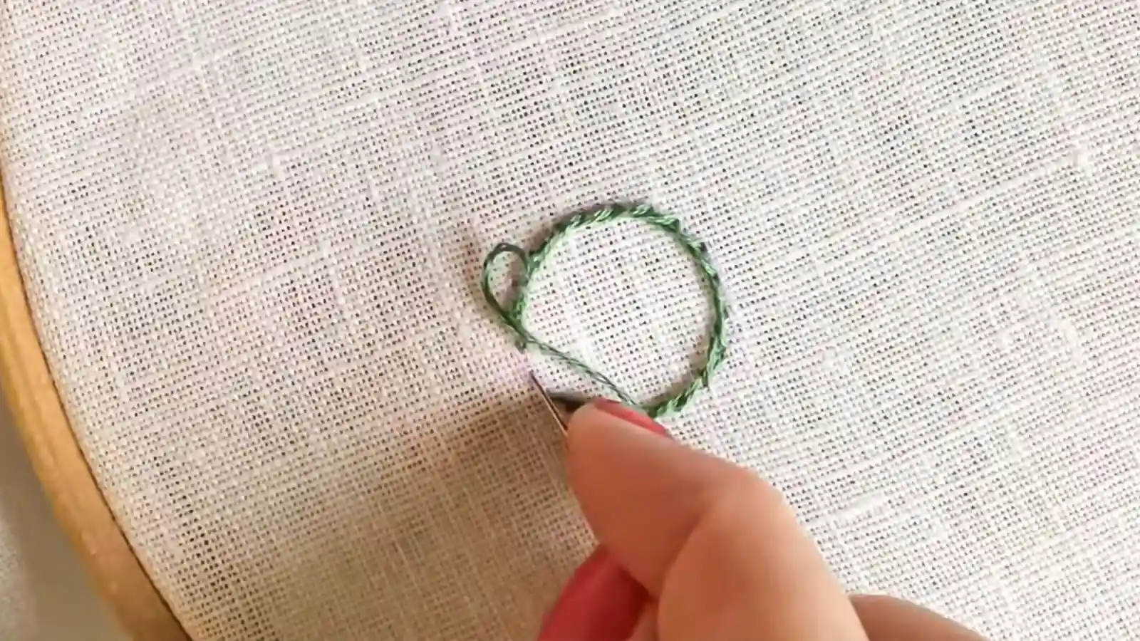 How to Embroider a Circle: 9 Embroidery Stitches for Handmade Circle